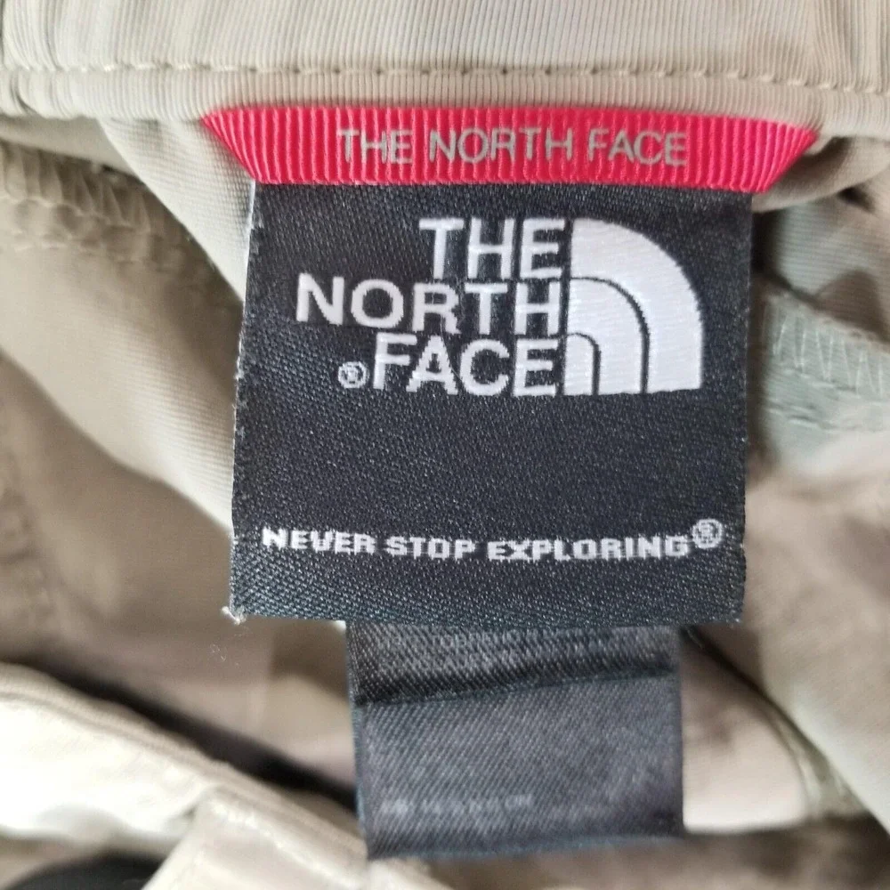 The North Face‎ cargo hiking shorts men's large beige Comfort waist outdoor